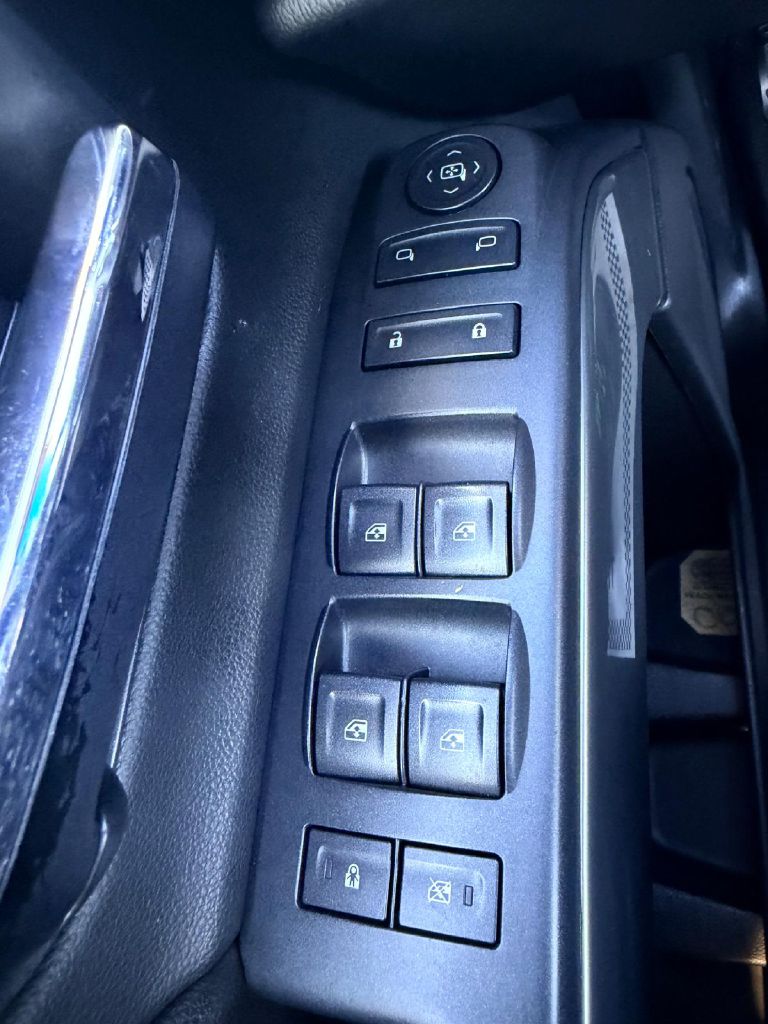 Photo 27 of this CHEVROLET SILVERADO 1500