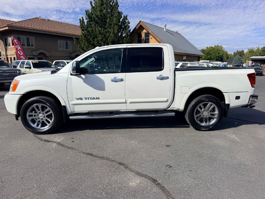 Photo 4 of this NISSAN TITAN