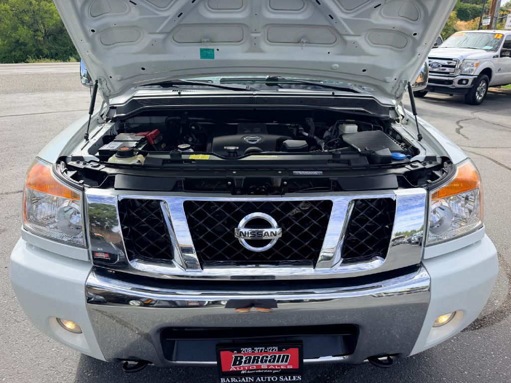 Photo 10 of this NISSAN TITAN