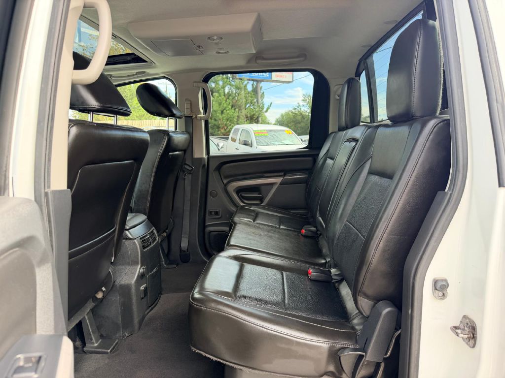 Photo 13 of this NISSAN TITAN