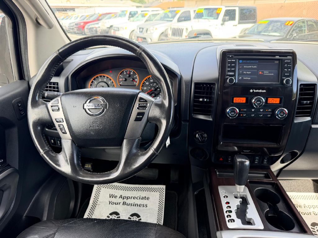 Photo 17 of this NISSAN TITAN