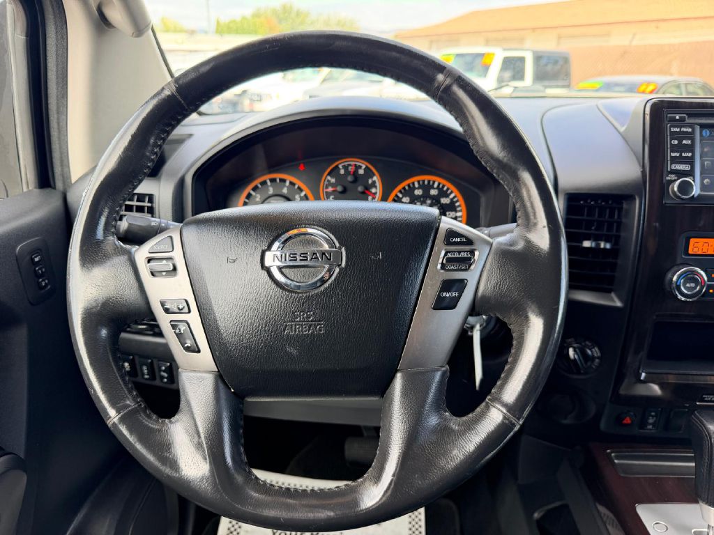 Photo 18 of this NISSAN TITAN