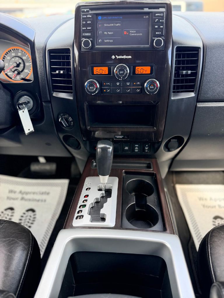 Photo 21 of this NISSAN TITAN
