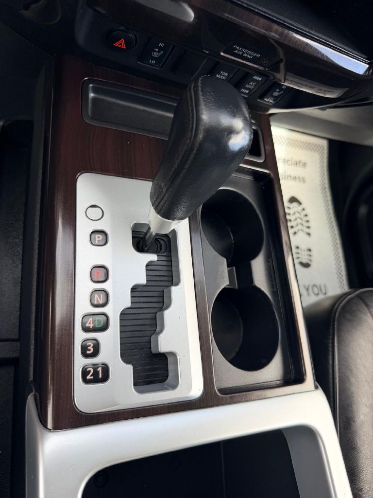 Photo 22 of this NISSAN TITAN
