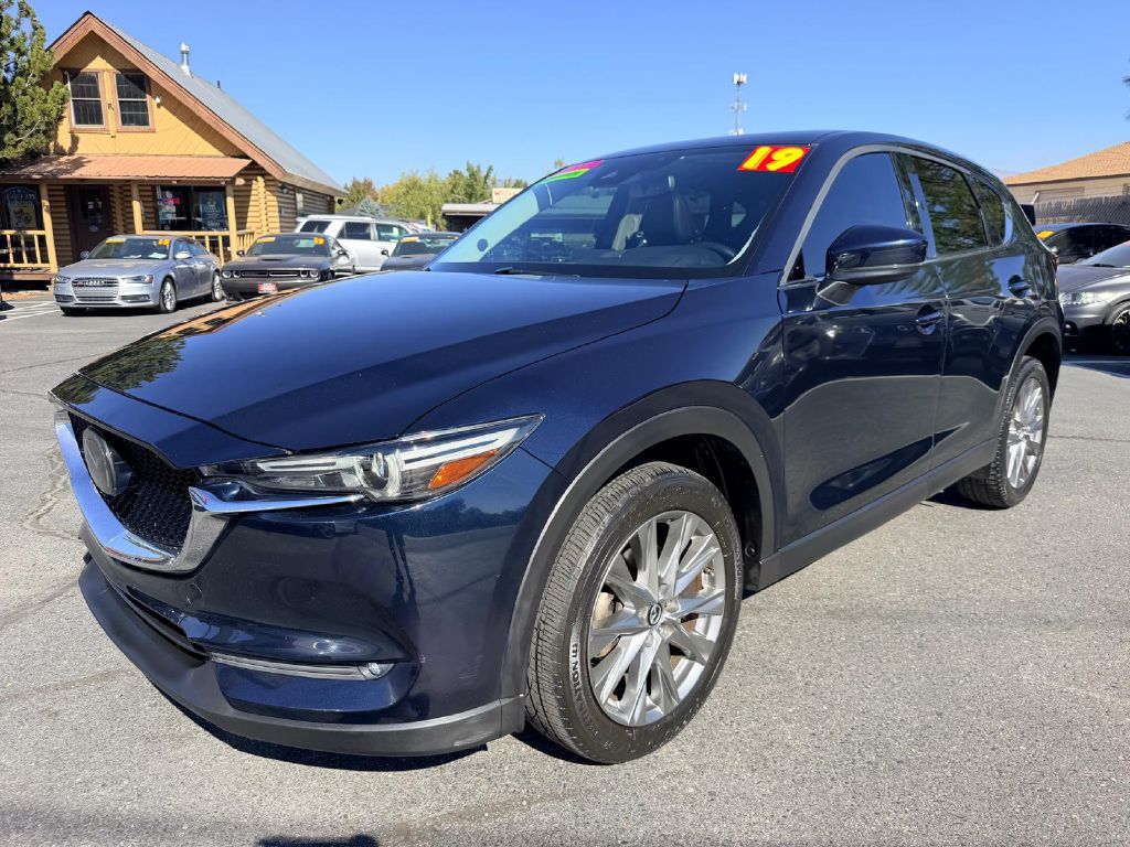 Photo 3 of this MAZDA CX-5