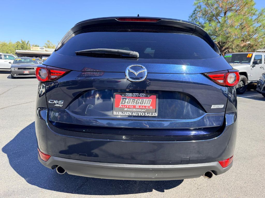 Photo 6 of this MAZDA CX-5