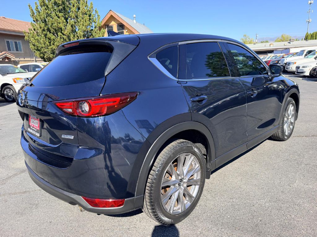 Photo 7 of this MAZDA CX-5