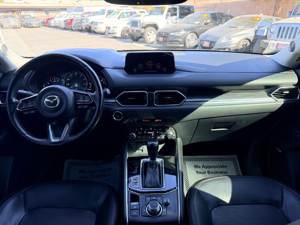 Photo 16 of this MAZDA CX-5