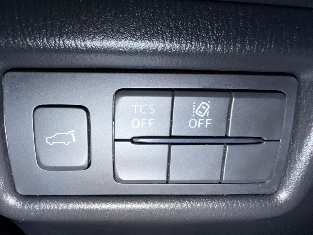 Photo 28 of this MAZDA CX-5