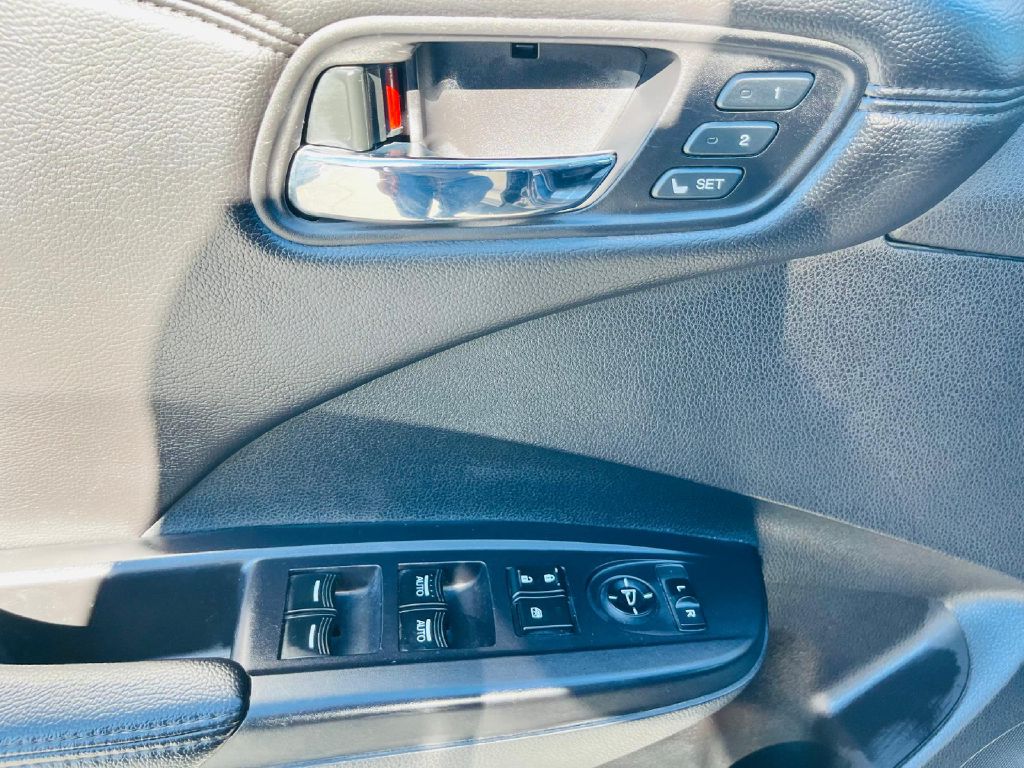 Photo 22 of this ACURA RDX