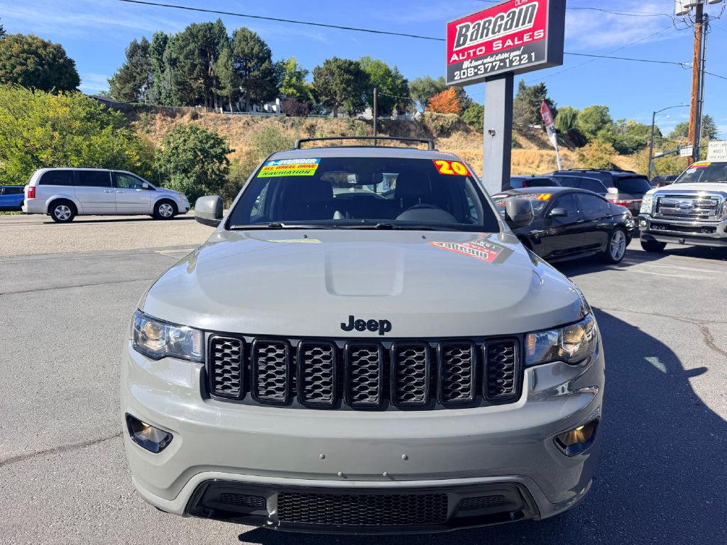 Photo 2 of this JEEP GRAND CHEROKEE