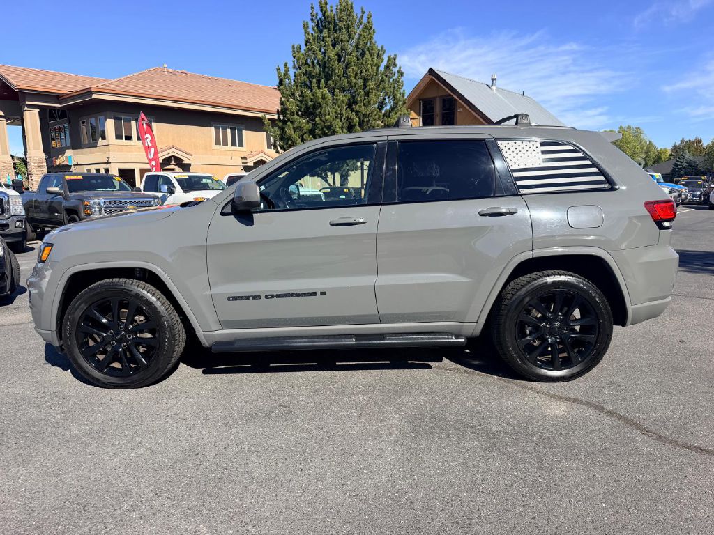 Photo 4 of this JEEP GRAND CHEROKEE