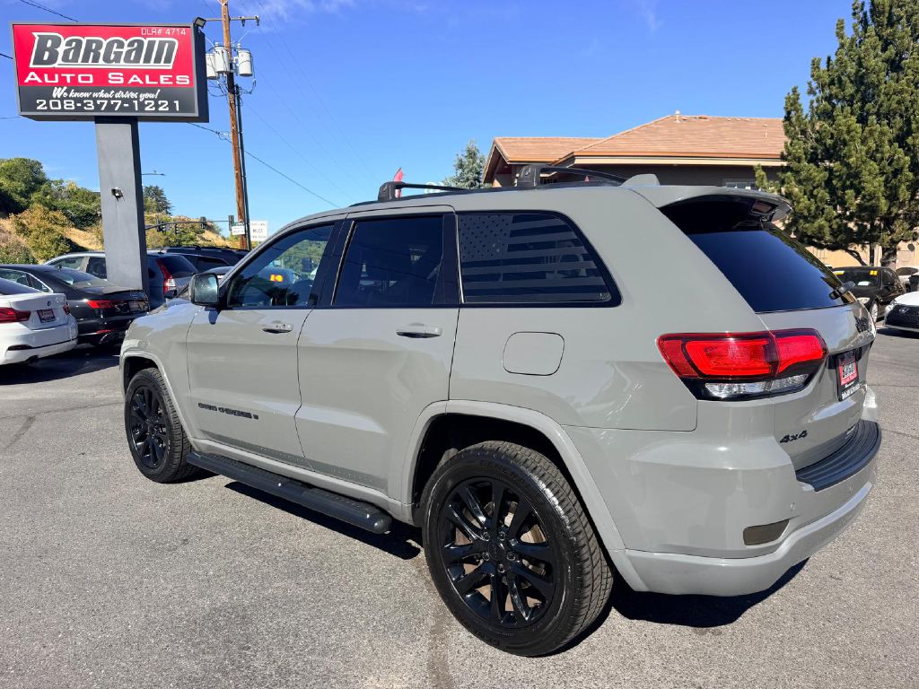 Photo 5 of this JEEP GRAND CHEROKEE
