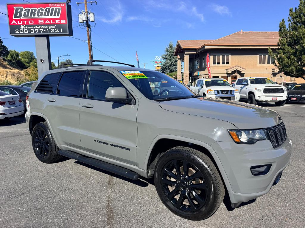 Photo 9 of this JEEP GRAND CHEROKEE