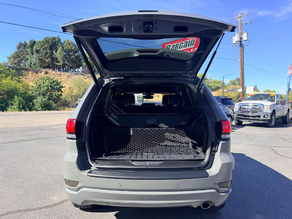 Photo 11 of this JEEP GRAND CHEROKEE