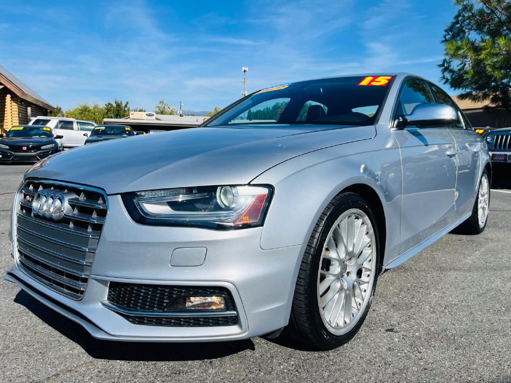 Photo 3 of this AUDI S4