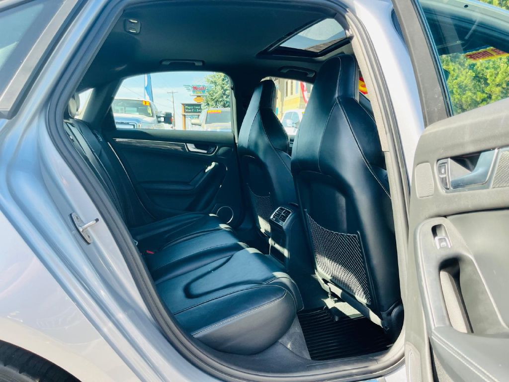 Photo 15 of this AUDI S4