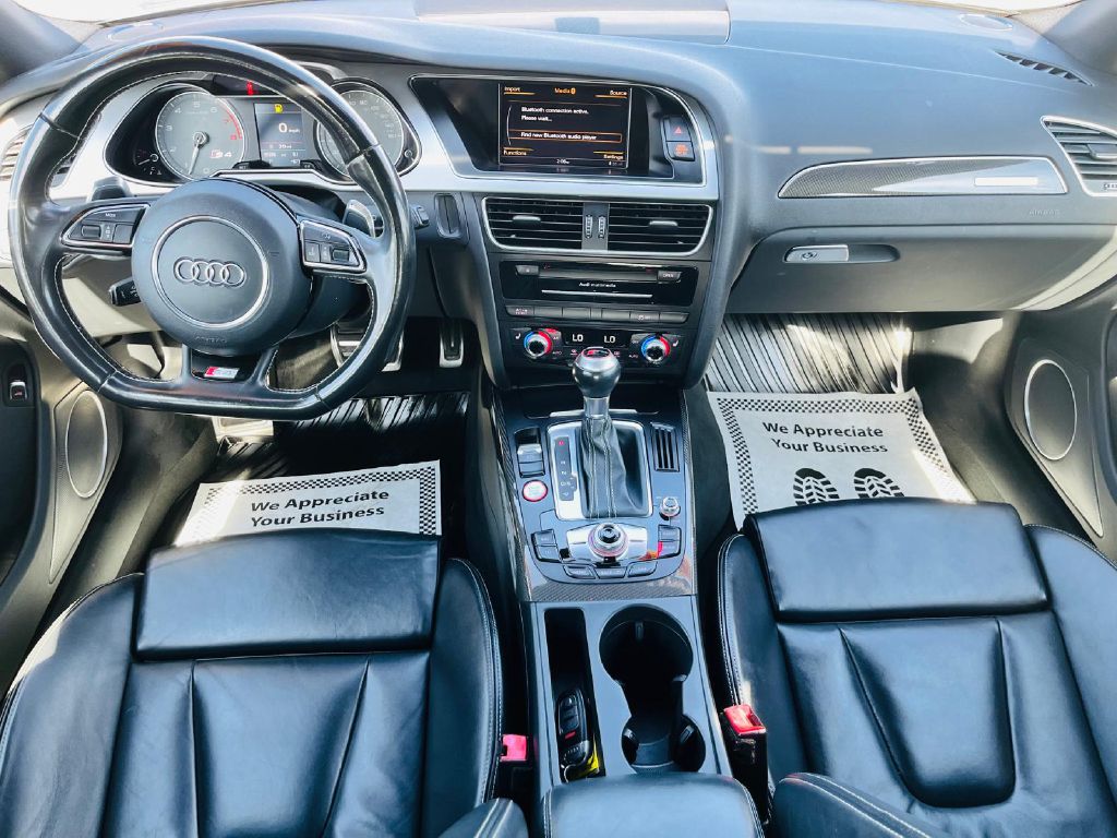 Photo 16 of this AUDI S4