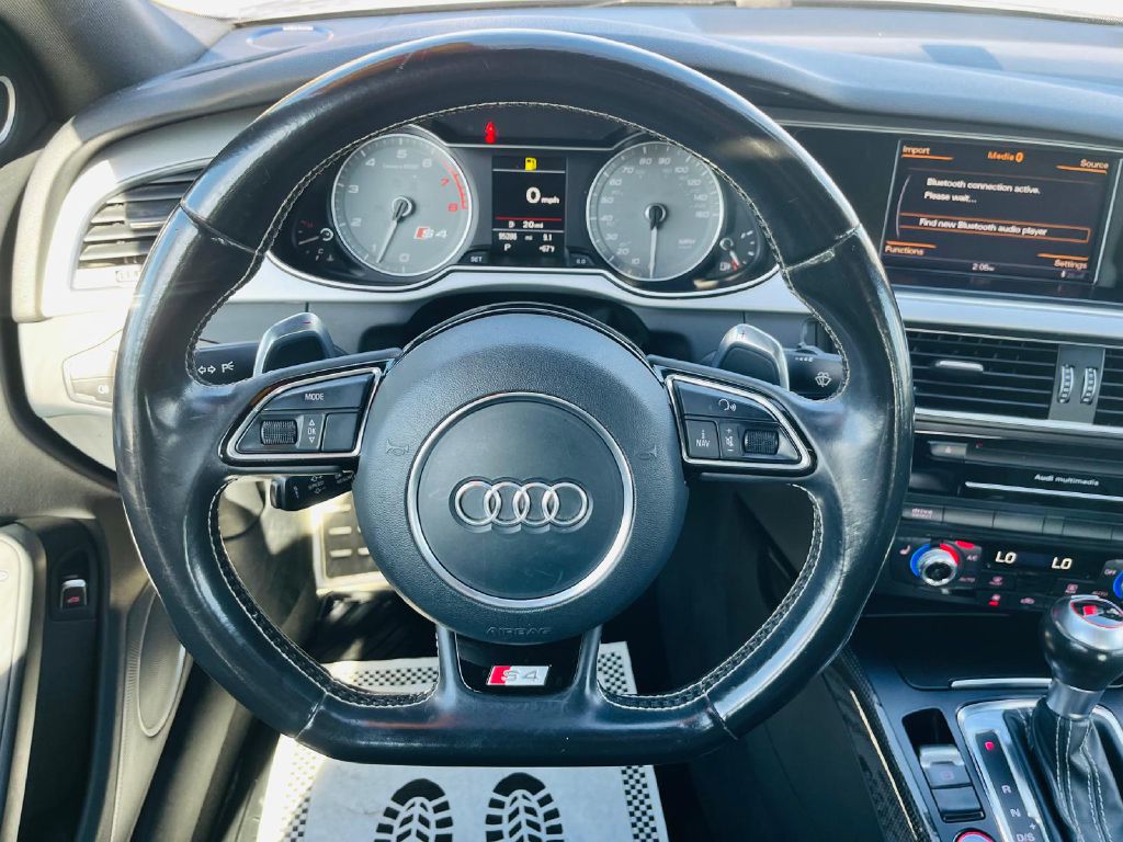Photo 18 of this AUDI S4