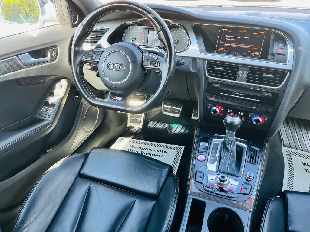 Photo 20 of this AUDI S4