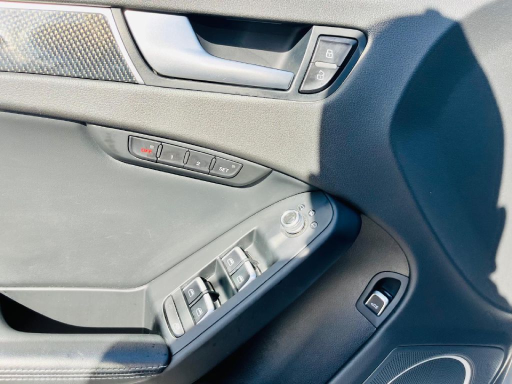 Photo 22 of this AUDI S4
