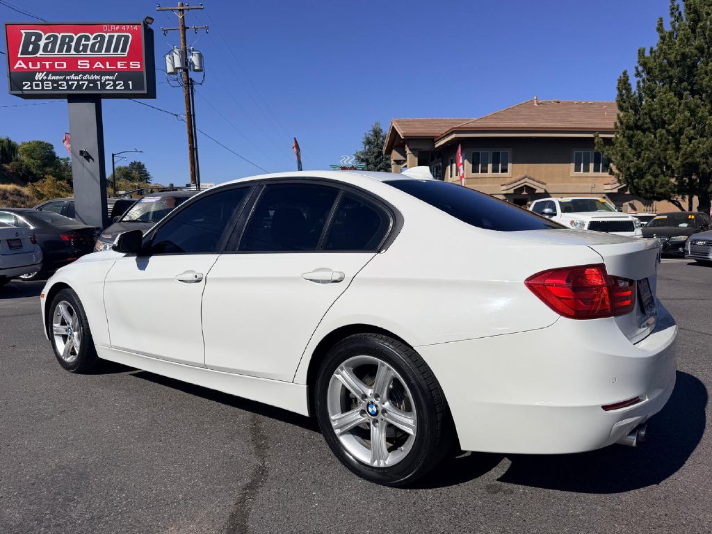 Photo 5 of this BMW 3 SERIES