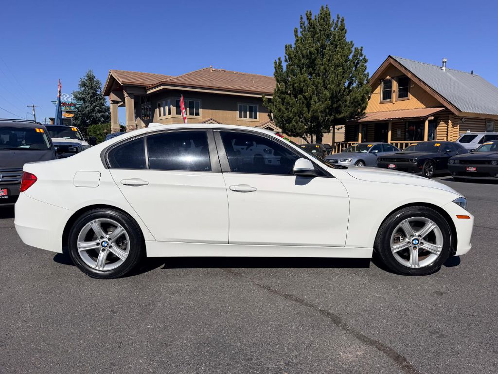 Photo 8 of this BMW 3 SERIES