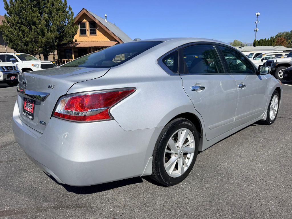 Photo 7 of this NISSAN ALTIMA