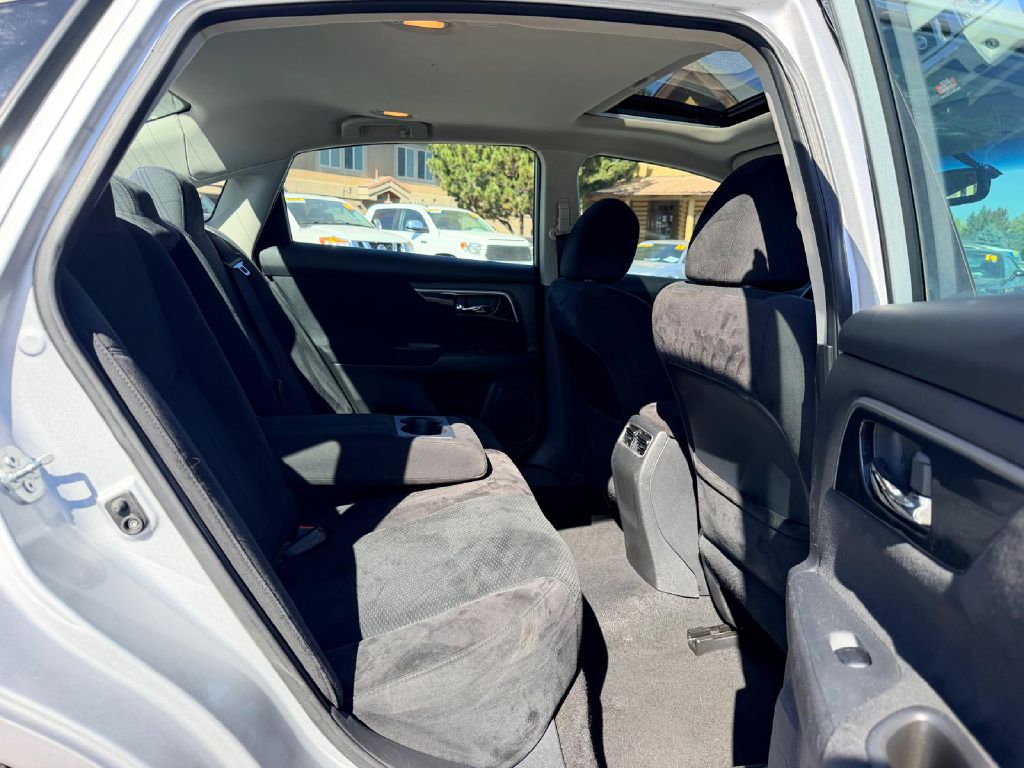 Photo 15 of this NISSAN ALTIMA