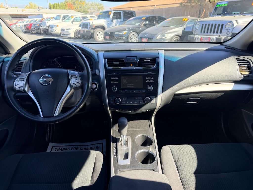 Photo 16 of this NISSAN ALTIMA