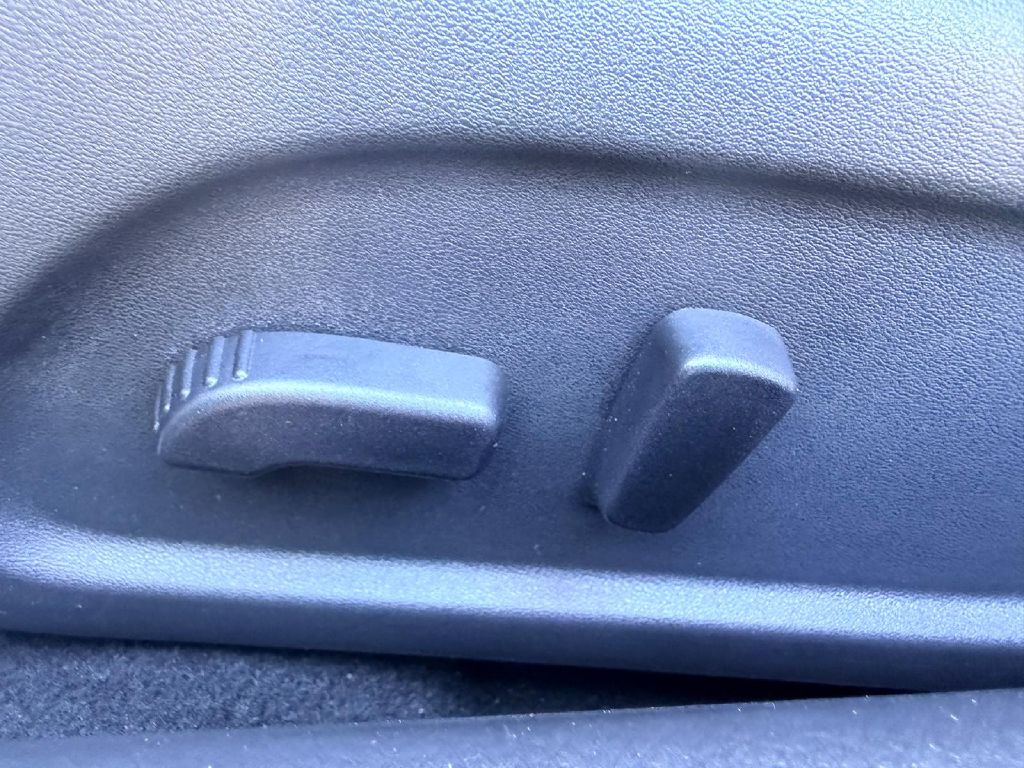 Photo 30 of this NISSAN ALTIMA