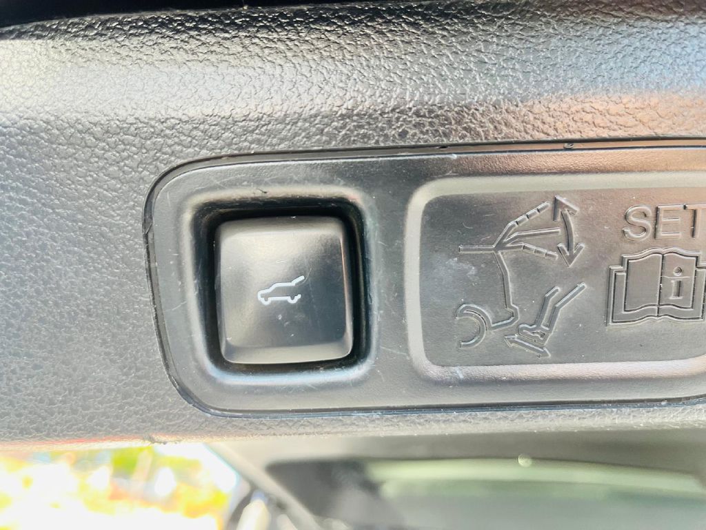 Photo 14 of this FORD EXPEDITION