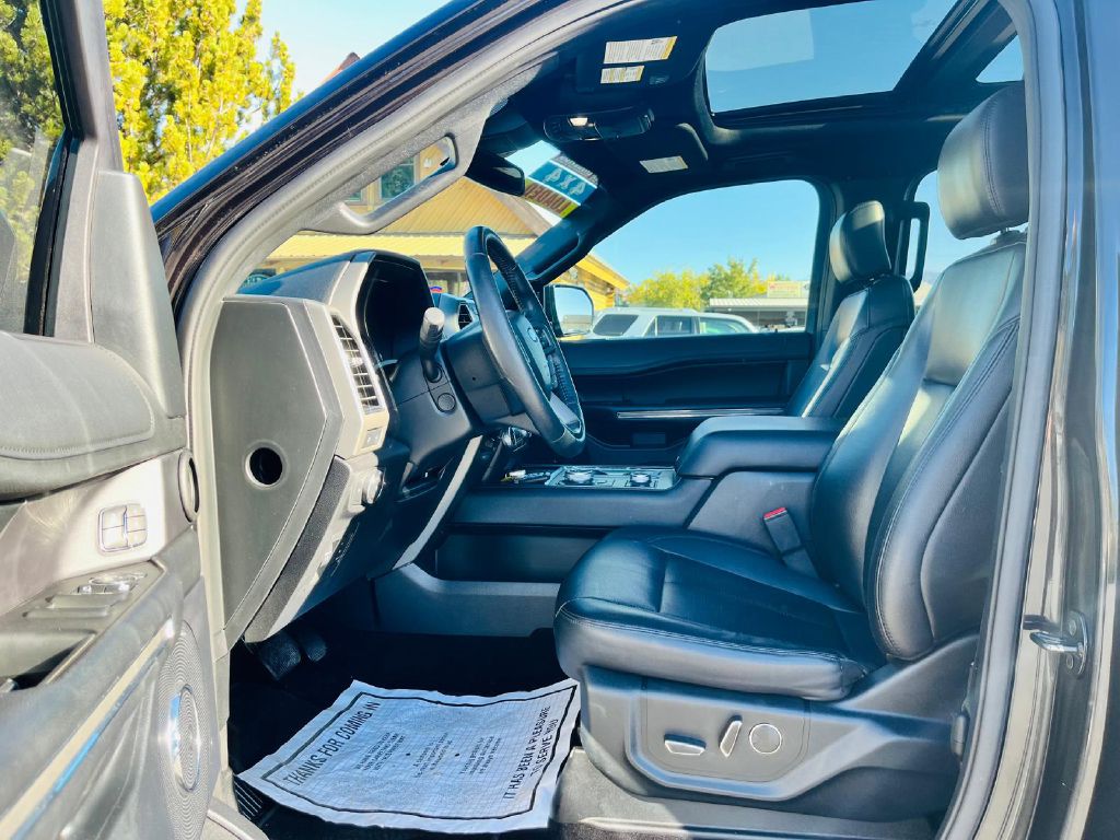 Photo 16 of this FORD EXPEDITION