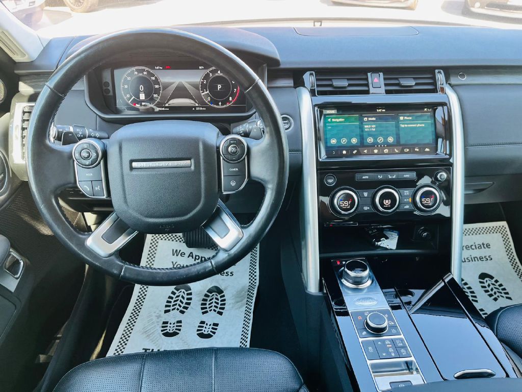 Photo 20 of this LAND ROVER DISCOVERY