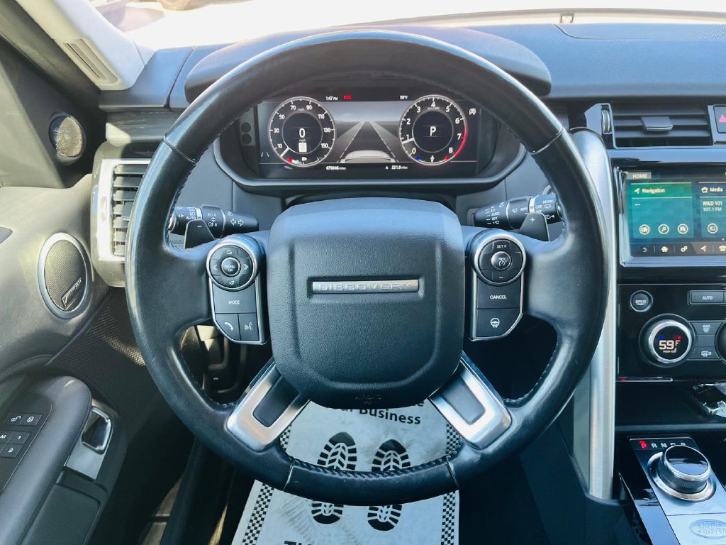 Photo 21 of this LAND ROVER DISCOVERY