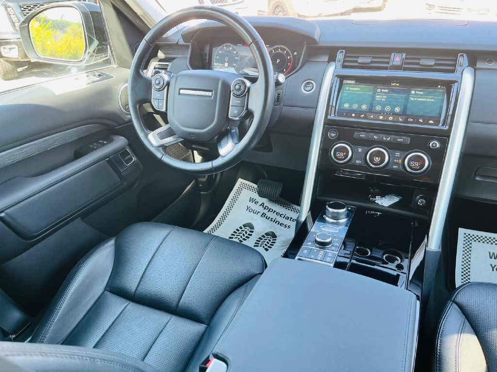 Photo 23 of this LAND ROVER DISCOVERY