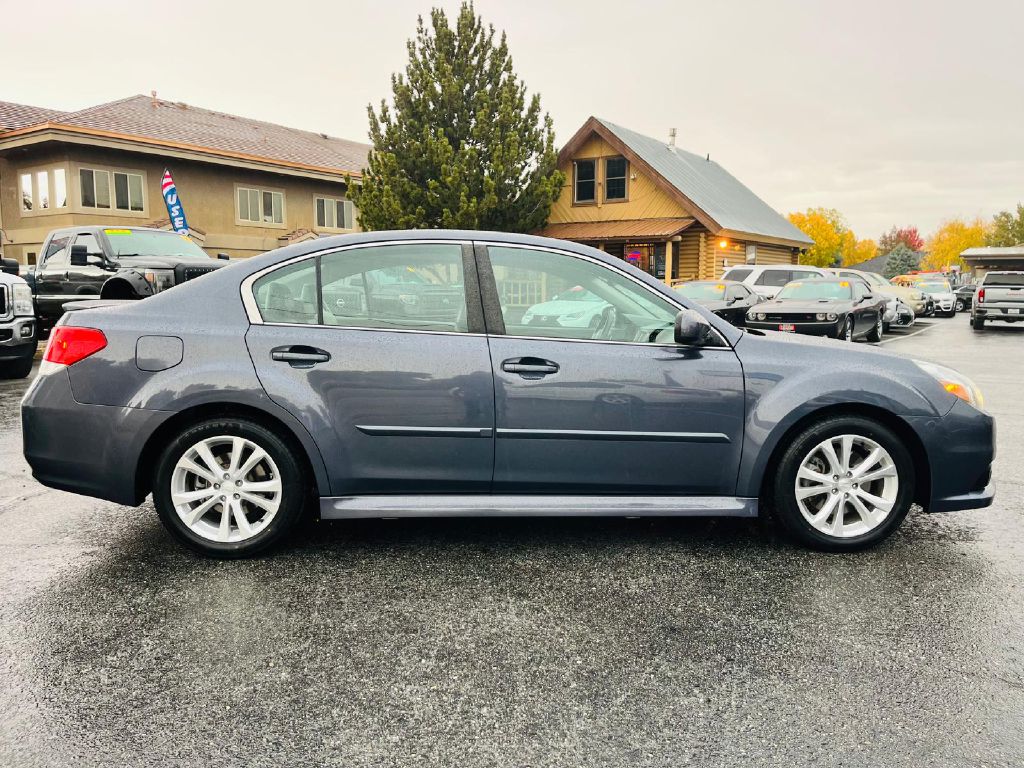 Photo 8 of this SUBARU LEGACY
