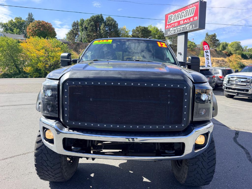 Photo 2 of this FORD F-350 SUPER DUT