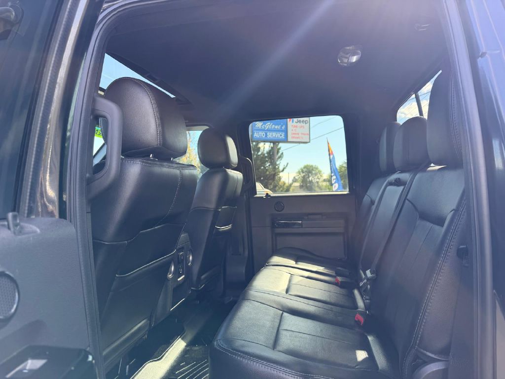 Photo 13 of this FORD F-350 SUPER DUT