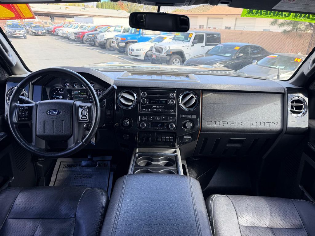 Photo 16 of this FORD F-350 SUPER DUT