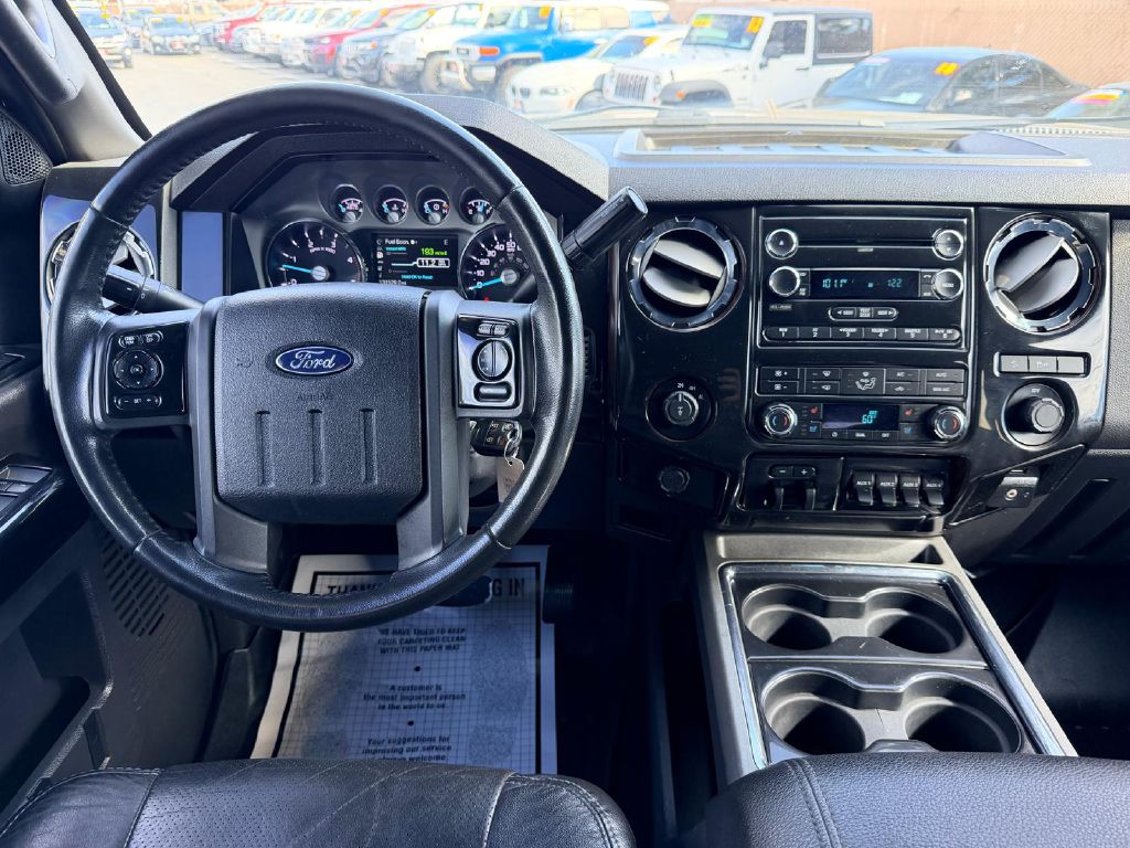 Photo 17 of this FORD F-350 SUPER DUT