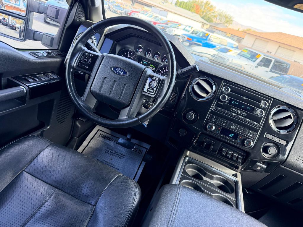 Photo 20 of this FORD F-350 SUPER DUT