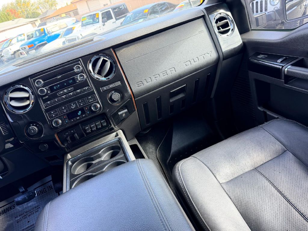 Photo 21 of this FORD F-350 SUPER DUT