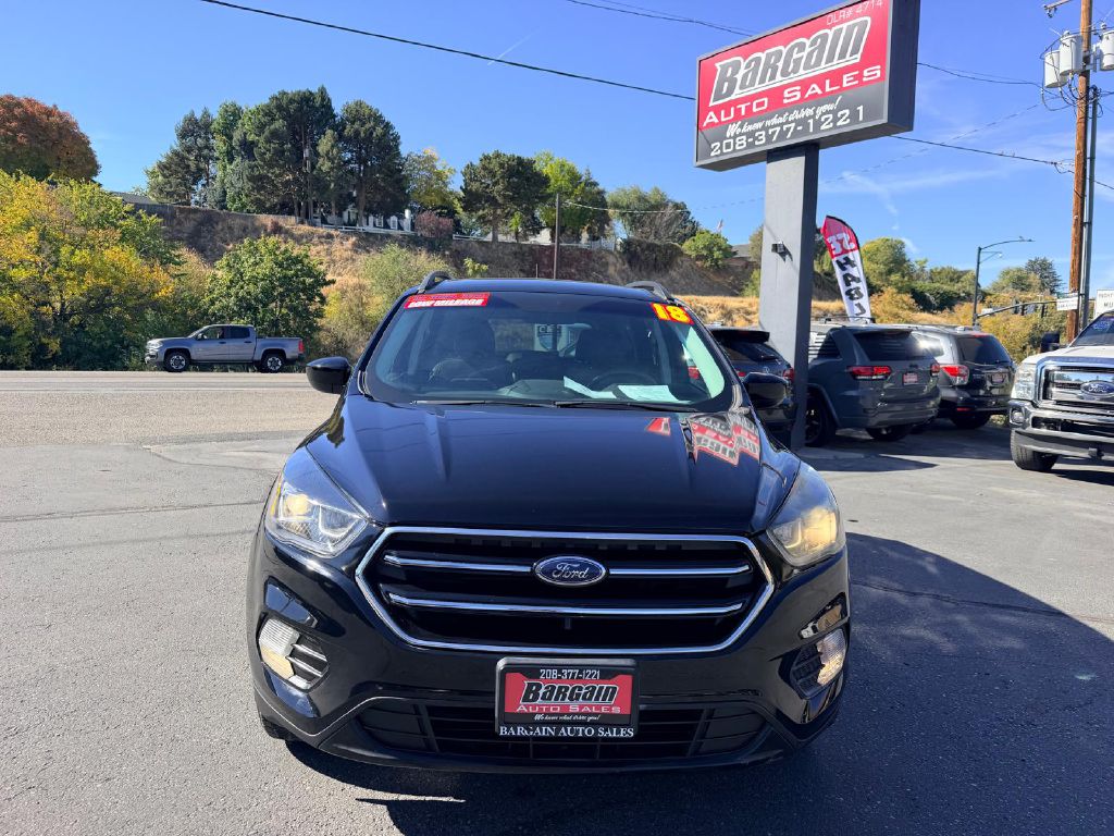 Photo 2 of this FORD ESCAPE