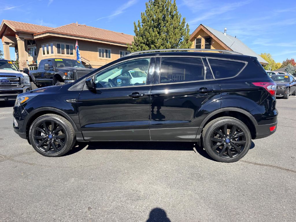 Photo 4 of this FORD ESCAPE