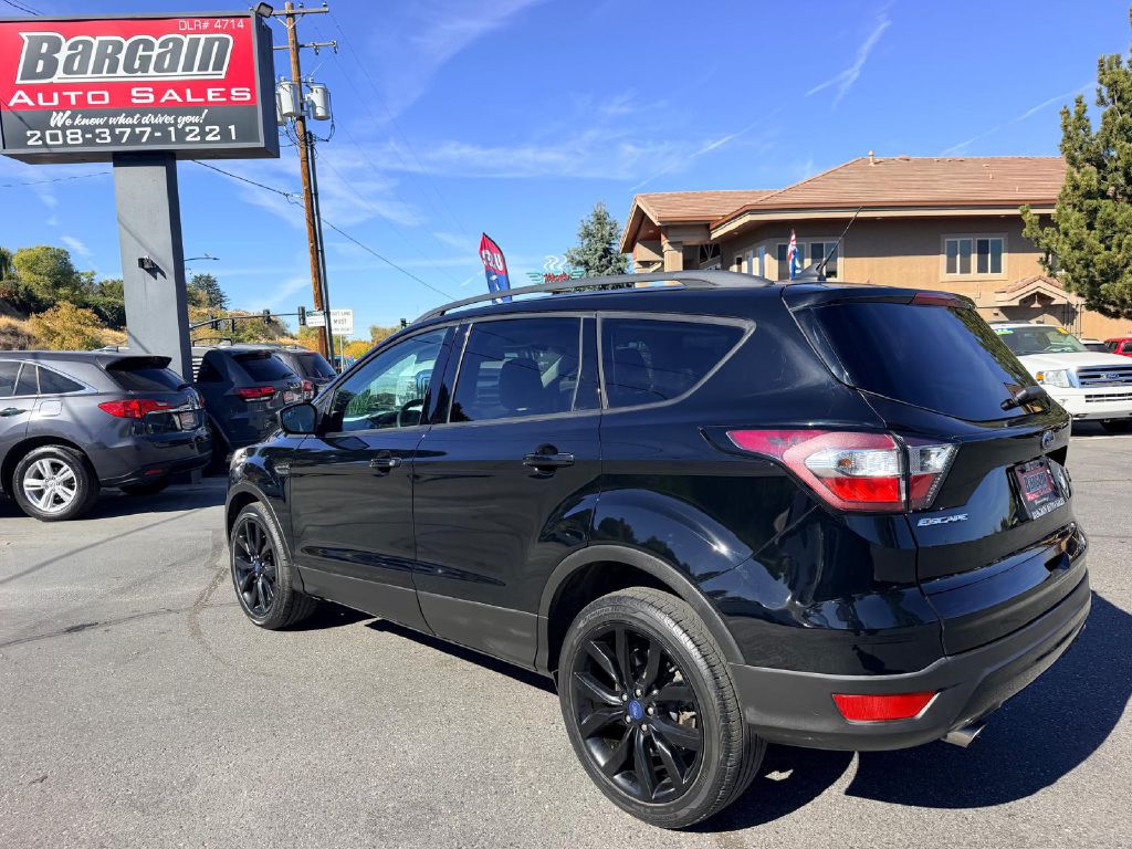 Photo 5 of this FORD ESCAPE