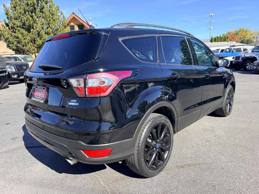 Photo 7 of this FORD ESCAPE
