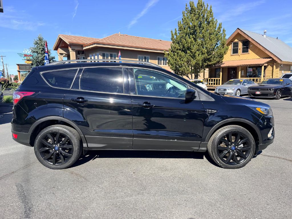 Photo 8 of this FORD ESCAPE