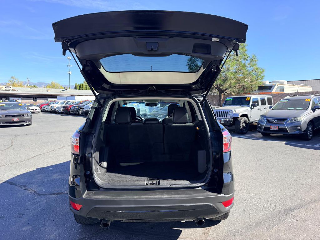 Photo 11 of this FORD ESCAPE