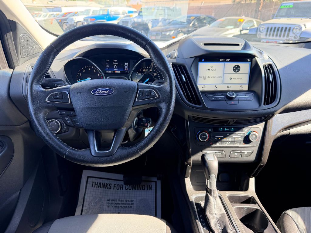 Photo 17 of this FORD ESCAPE
